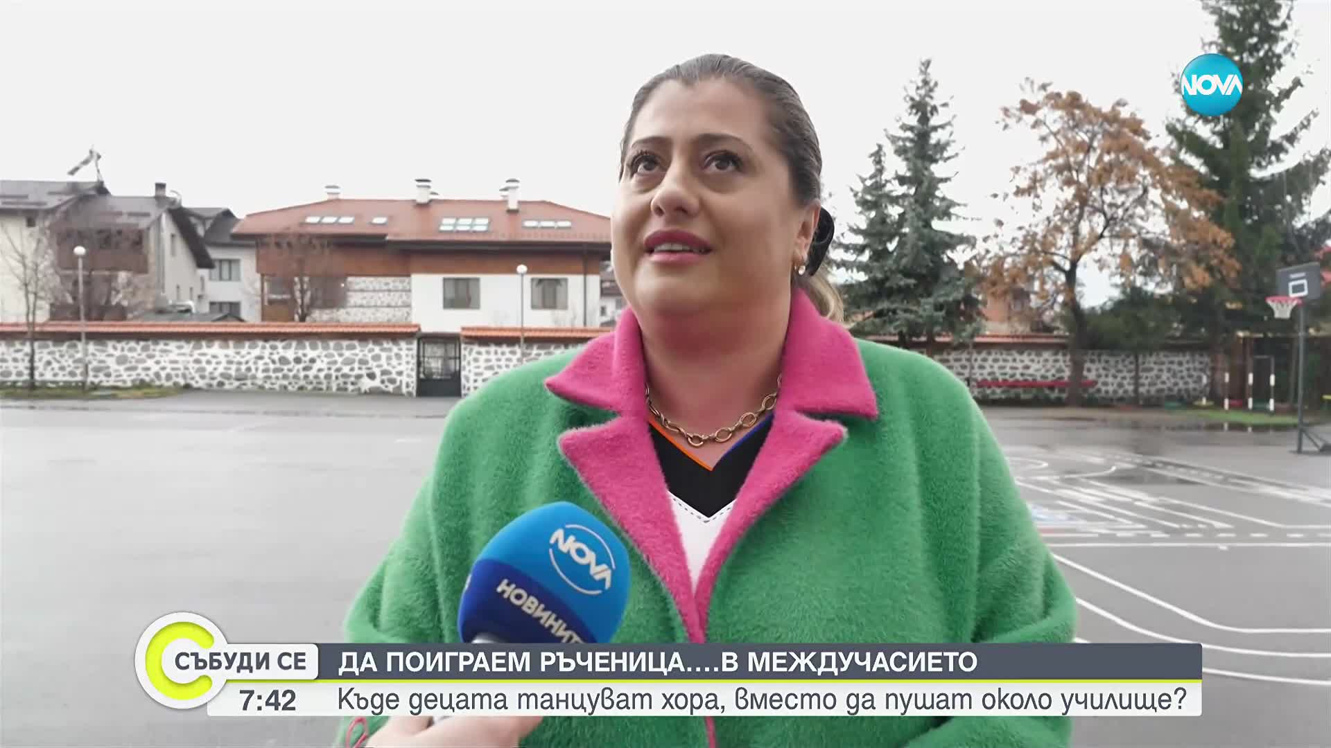 Ученици от Банско играят народни танци в голямото междучасие (ВИДЕО)