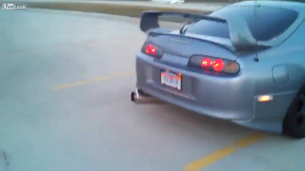 Toyota Supra с Ak-47