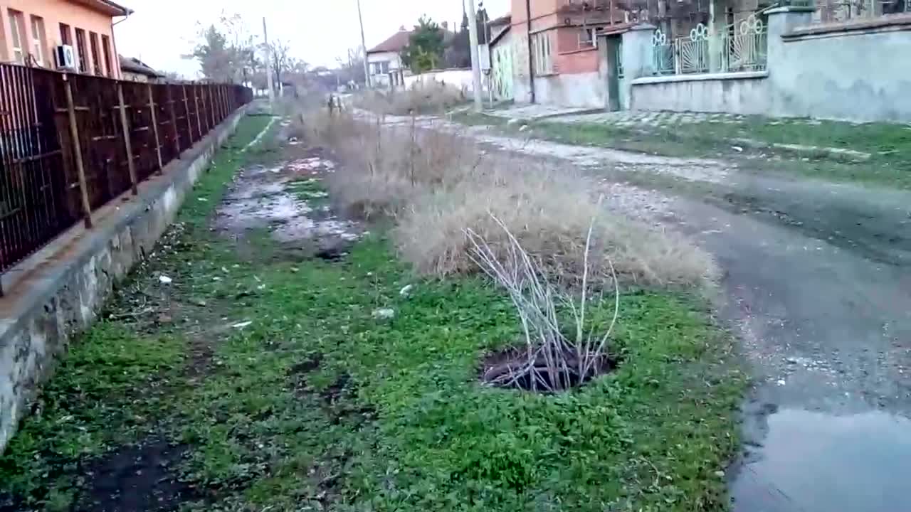 Шахти без капак в село Малево,Хасковско