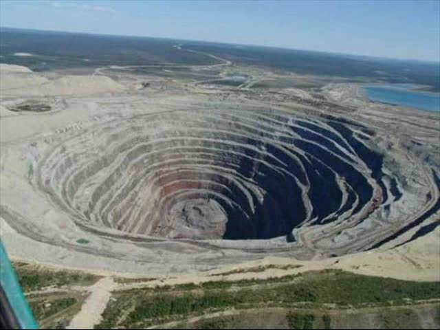 10 - те най - големи дупки в земните недра 