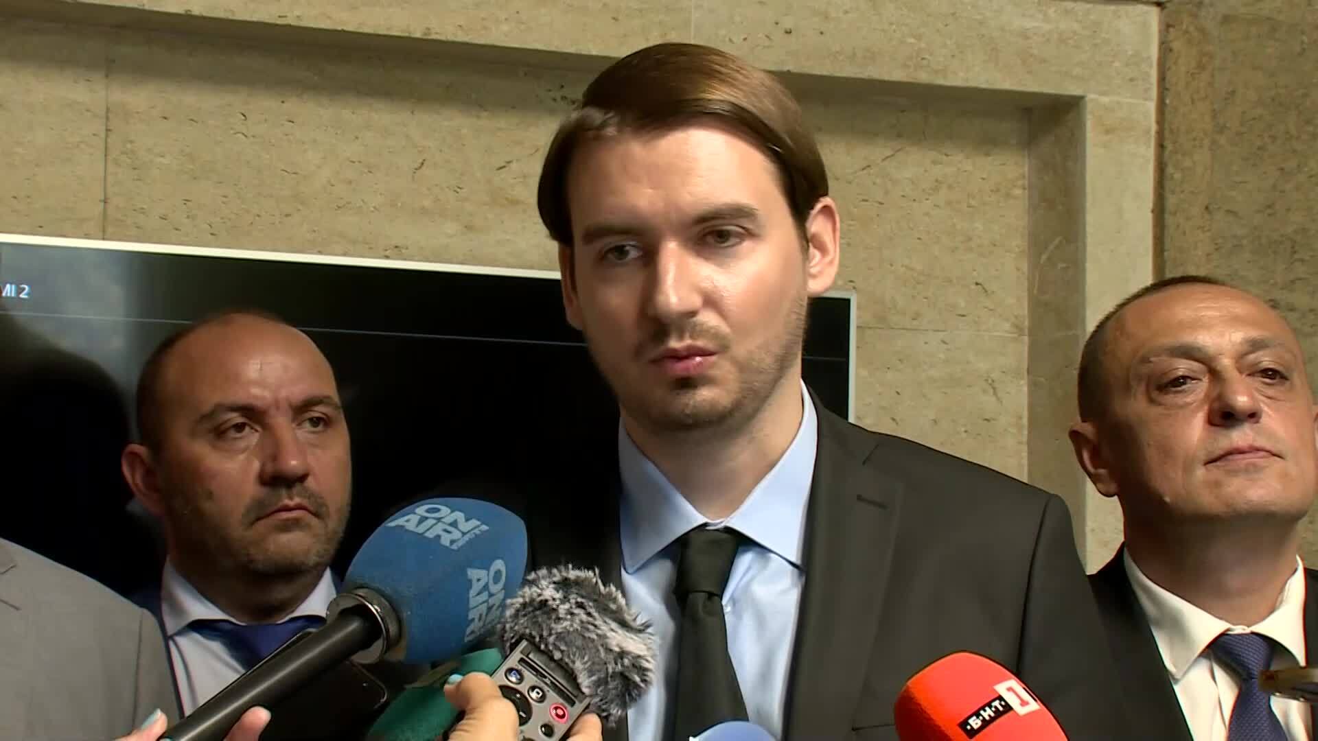 Задържаха 20 собственици на незаконни имоти във Варна и 5 общински служители