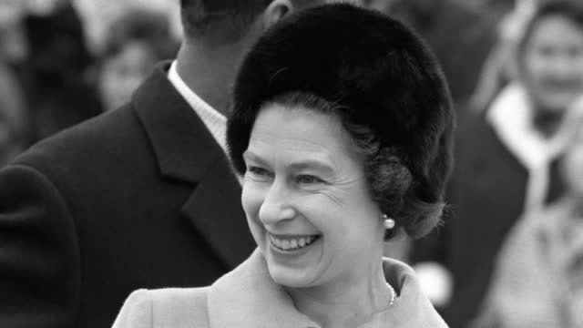 Елизабет II - на 90 години в 90 кадъра