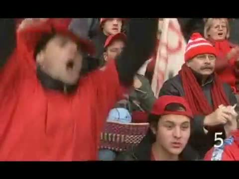 10 Неща,  които не бива да правите когато сте на футболен стадион
