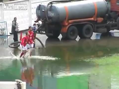 Футбол на мокро в Казахстан