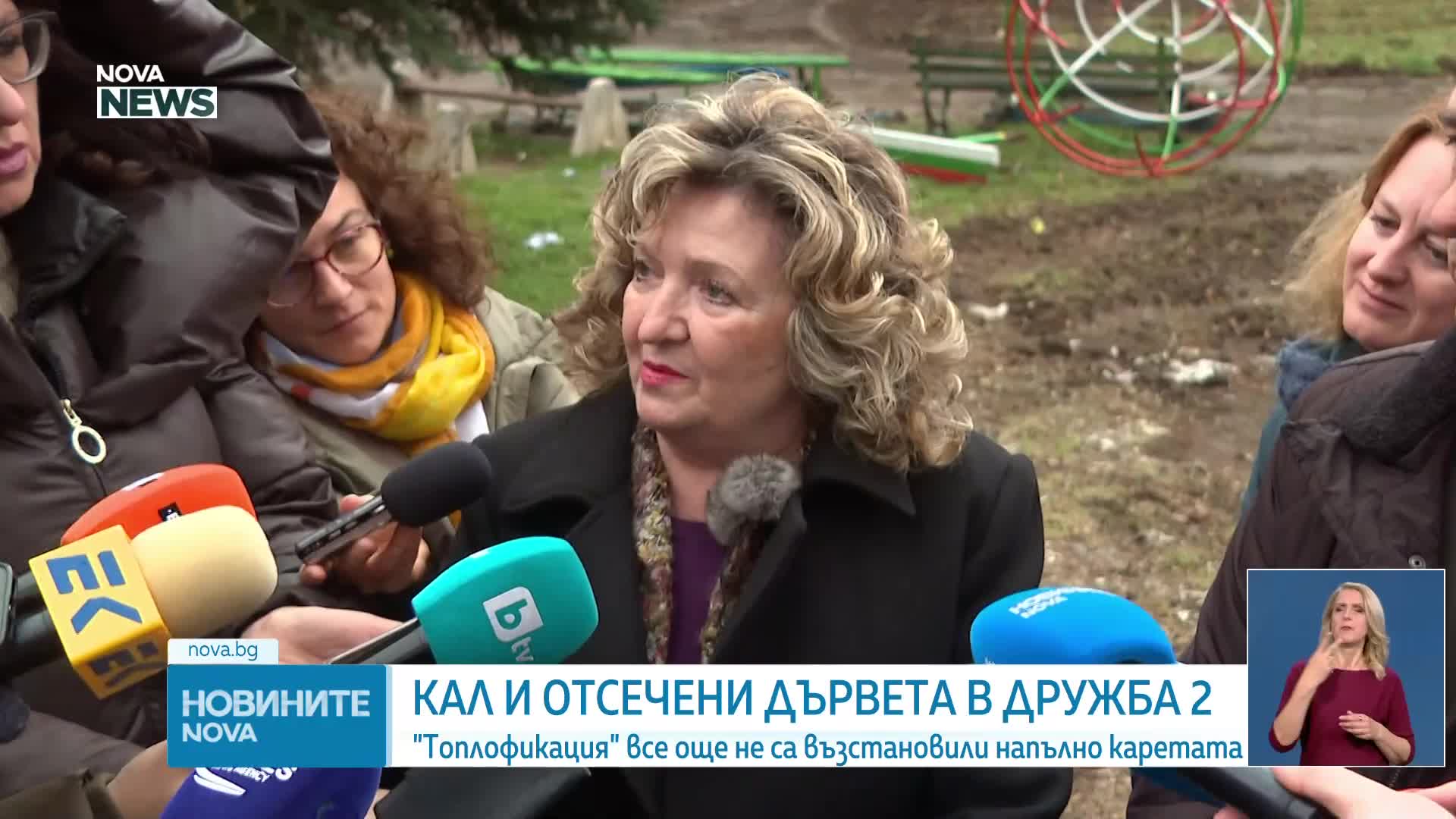 Кал и отсечени дървета в „Дружба” месец след ремонта на парното