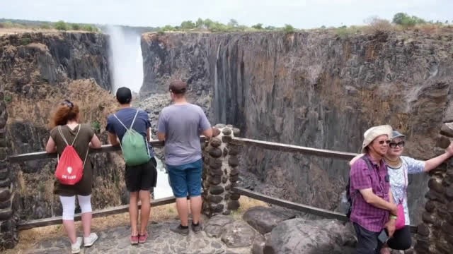 Водопадът Виктория пресъхна