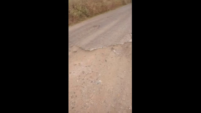 След частичен ремонт на пътя за село Козаревец