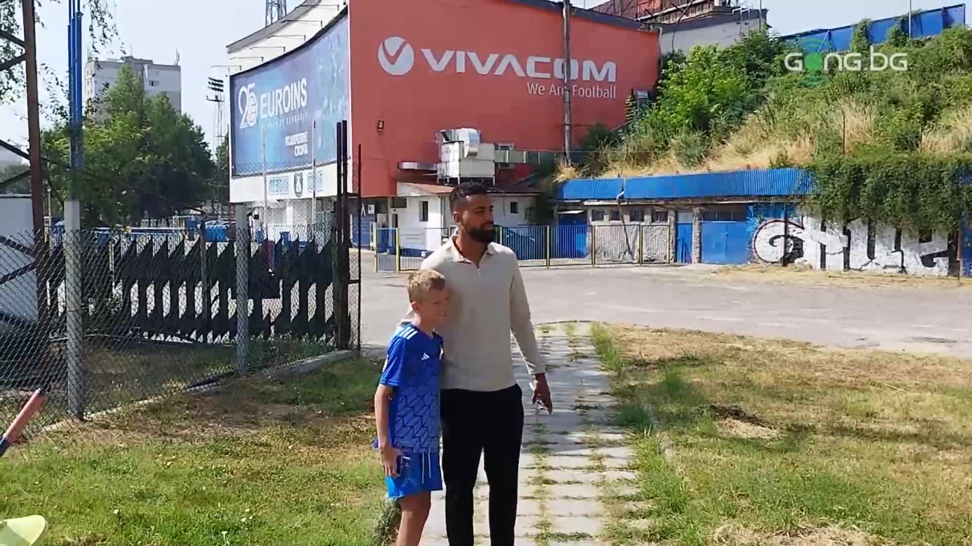 Сонко Сундберг се сбогува с играчи и фенове на Левски