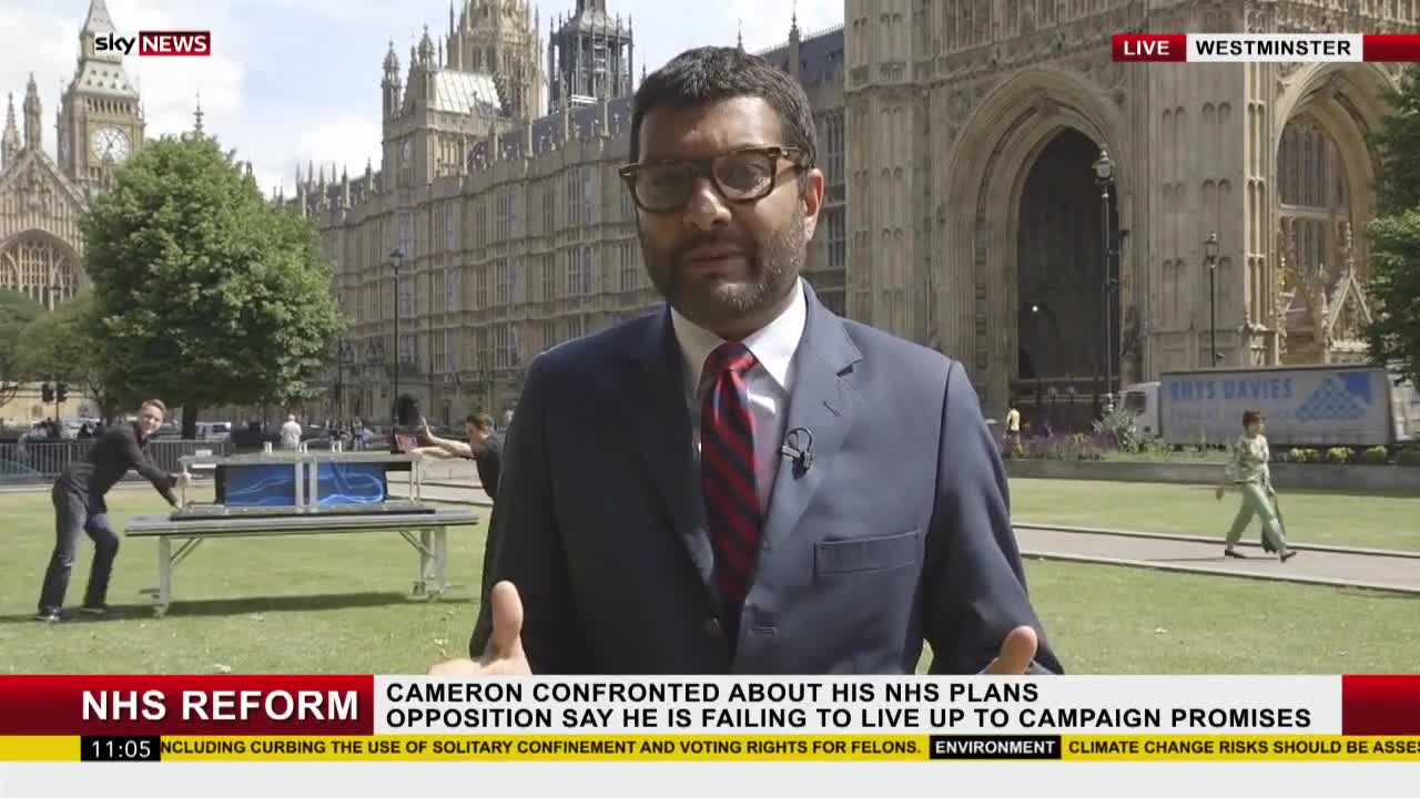 Изцепка по време на живо предаване на Sky News!