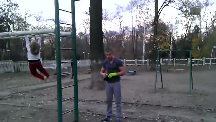 Лудият коментатор - коментиран от друг изрод