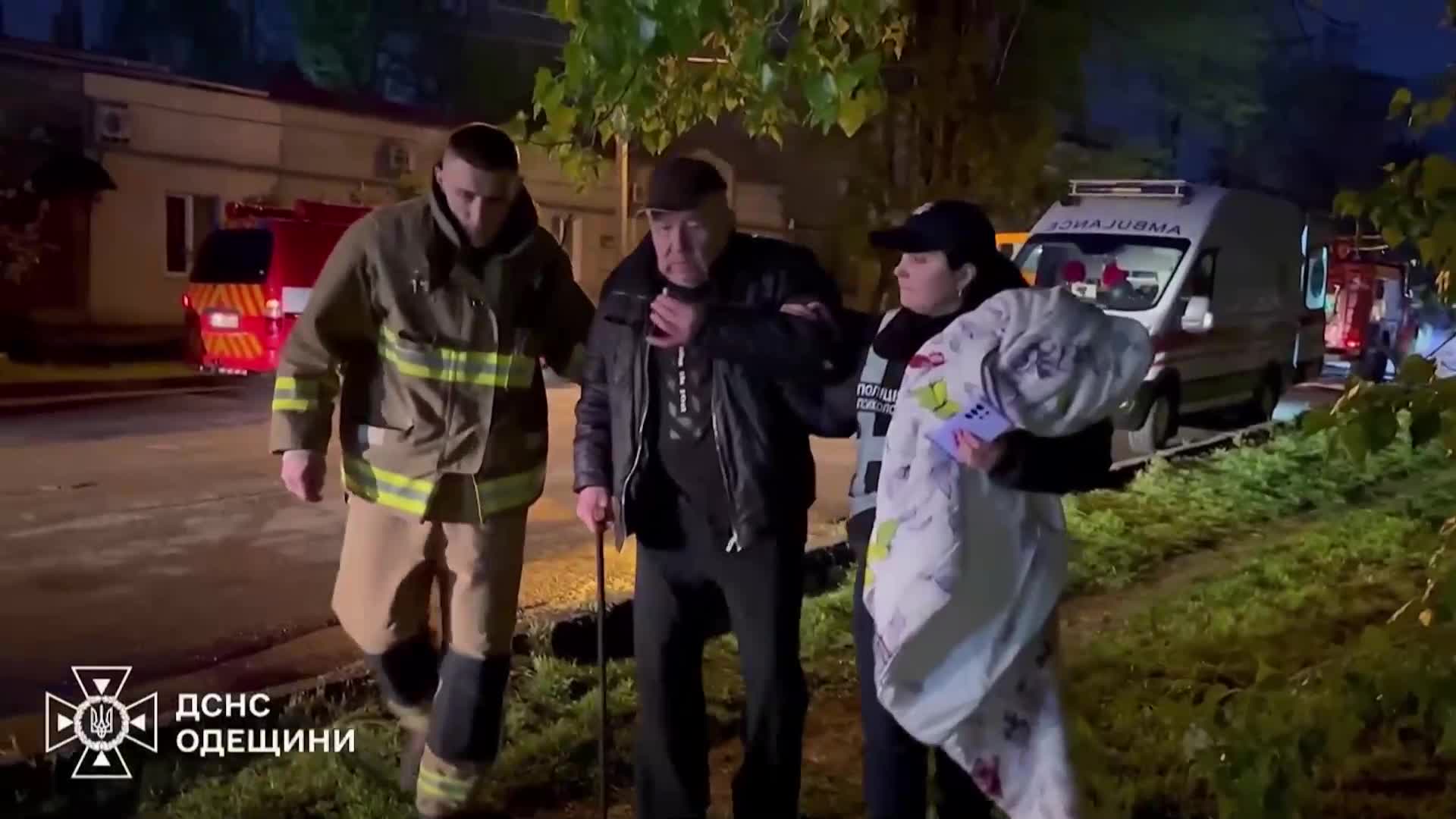 Девет ранени, сред които две бебета, при среднощна руска атака в Одеса
