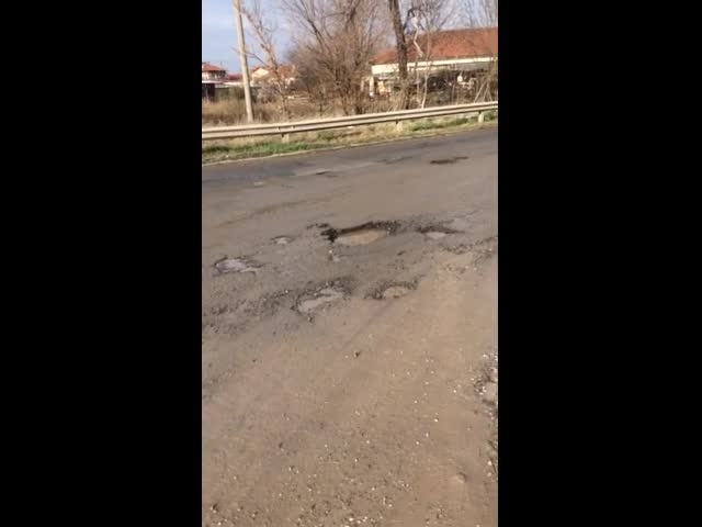 "Моята новина": Минно поле на южната околовръстна дъга на Ямбол