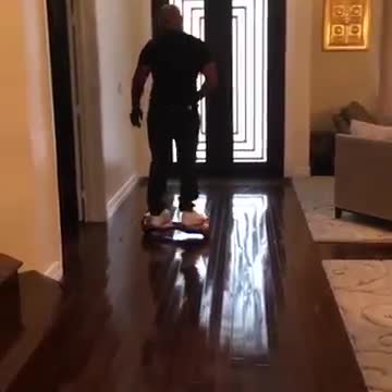 Майк Тайсън се пребива с Hoverboard - смях!