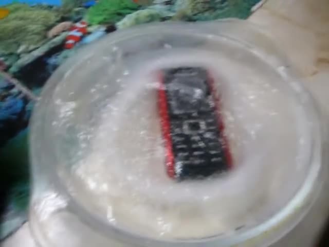Тест на водоустойчив телефон Samsung !!!