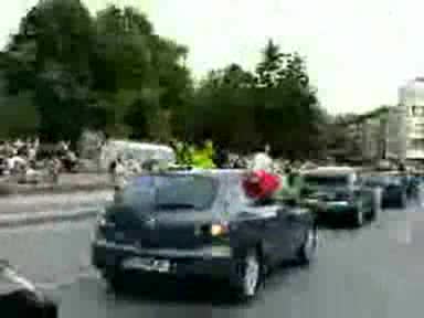 Абитуриентка направо изби рибата като мина с кон на бала в Габрово 24.05.2009