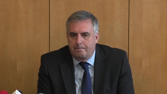Ръст на пенсиите с 2,5%, таванът остава 960 лева - изказване Ивайло Калфин - видео БГНЕС