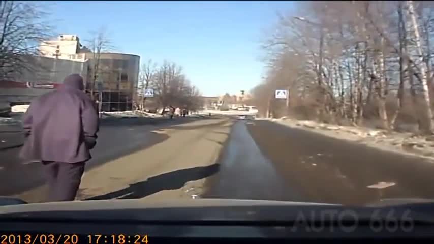 Компилация от пешеходци актьори на улицата
