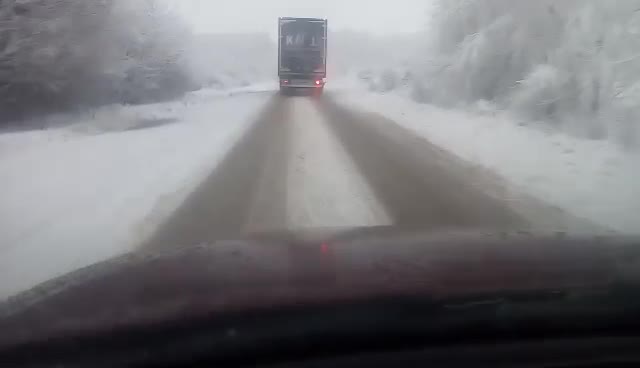 Колона от тирове на пътя Видин-Монтана
