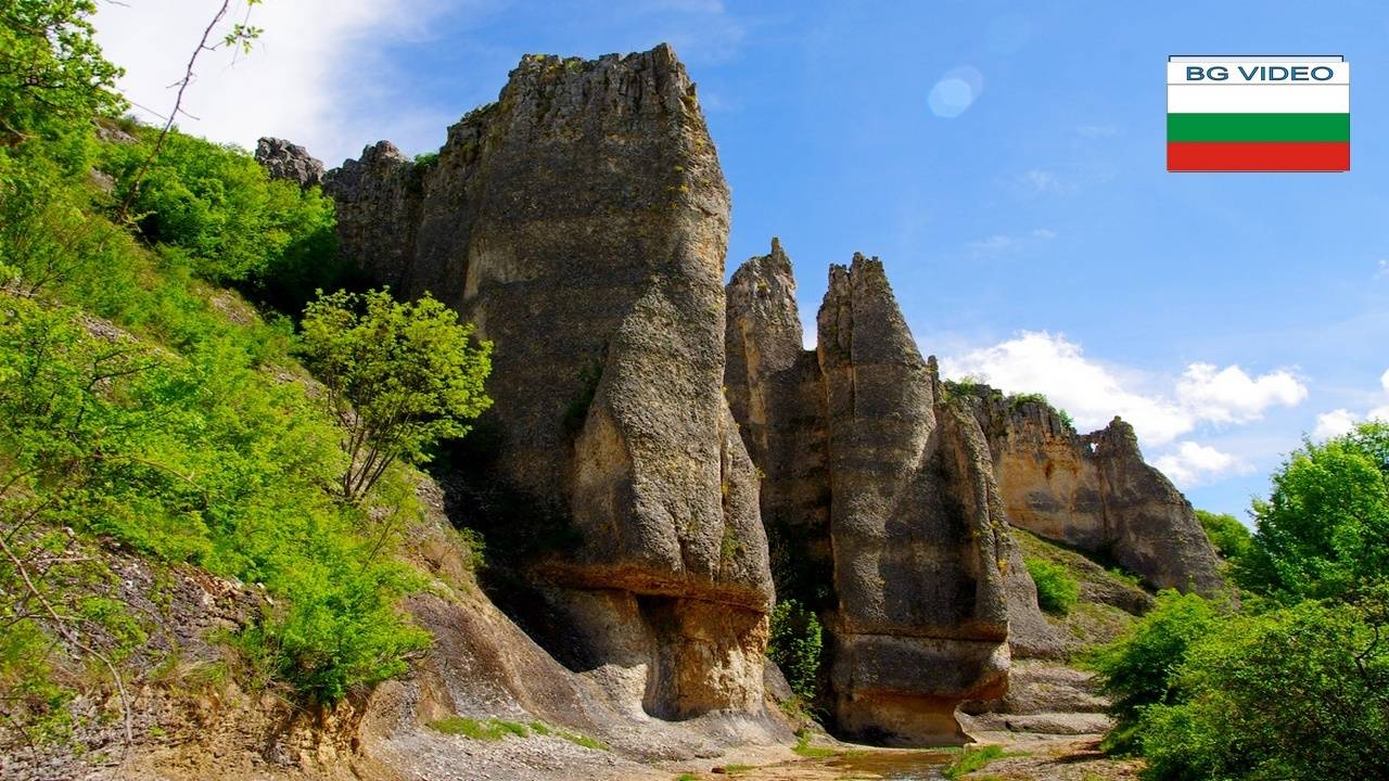 Чуклите- скалните кукли на великаните в каньона на р. Ръчене