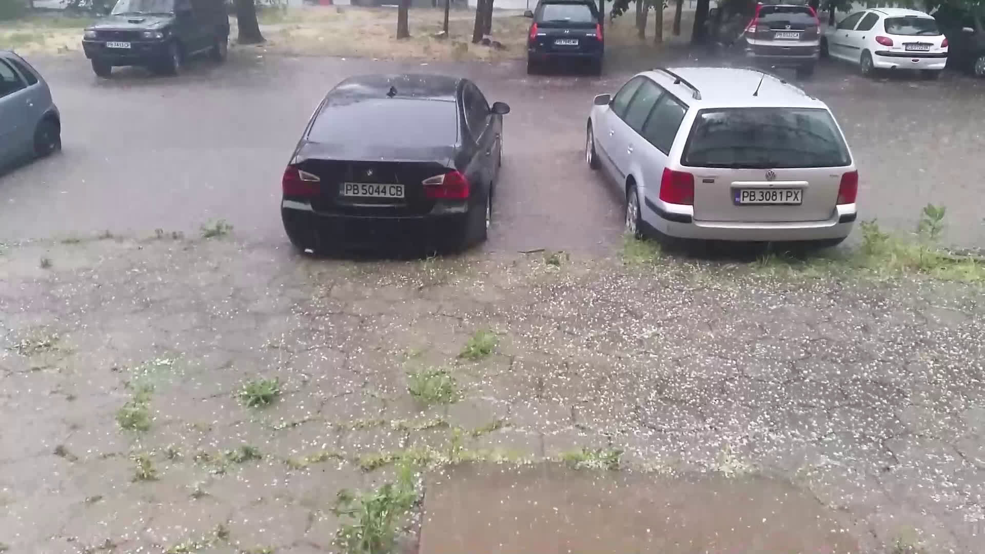 Дъжд, градушка и вятър в Пловдив