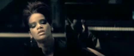 Rihanna - Disturbia (високо качество)   текст