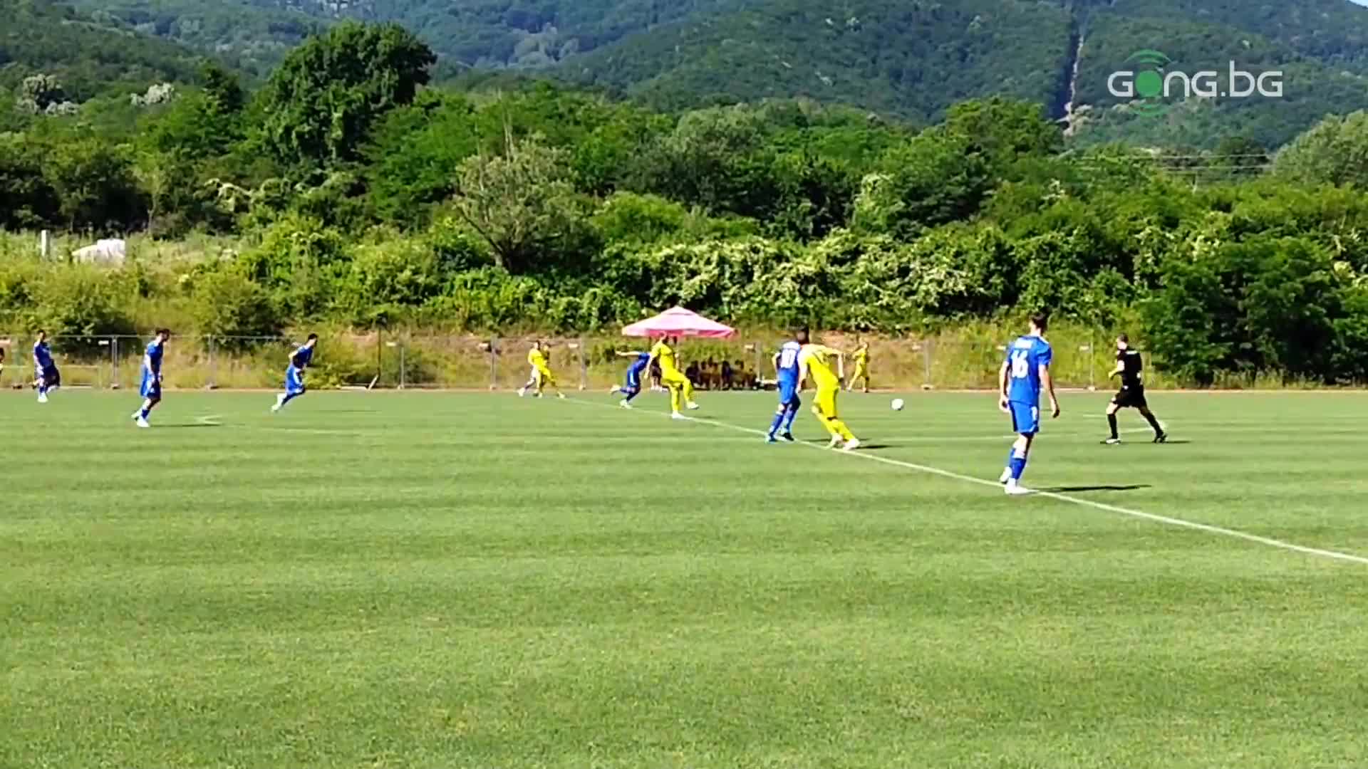 Контролата между Левски и Марица Пд започна