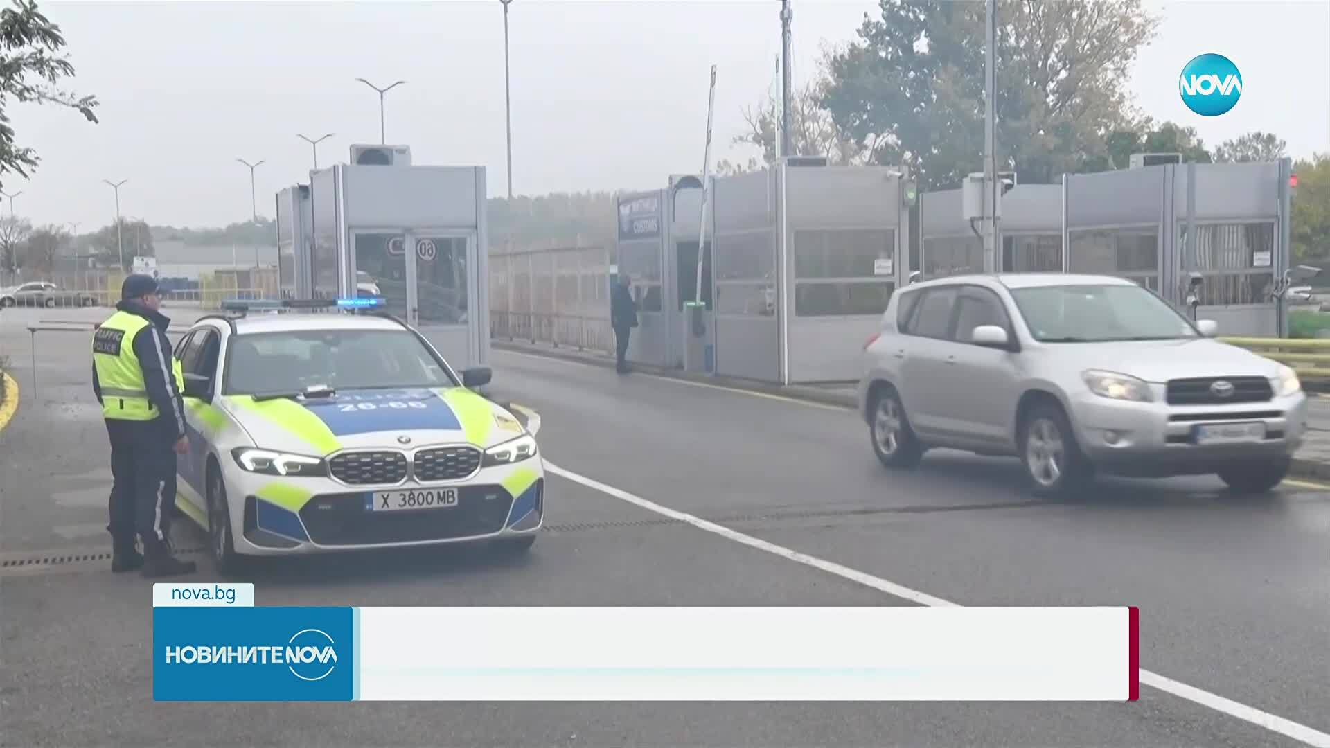 Турски гражданин е открит в тайник на автобус с незаконни оръжия