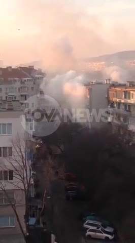 Пожар горя в блок във Варна
