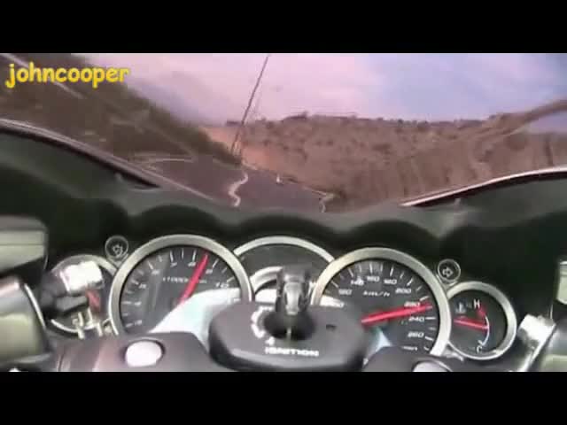Какво Прави 310hp Hayabusa Turbo 