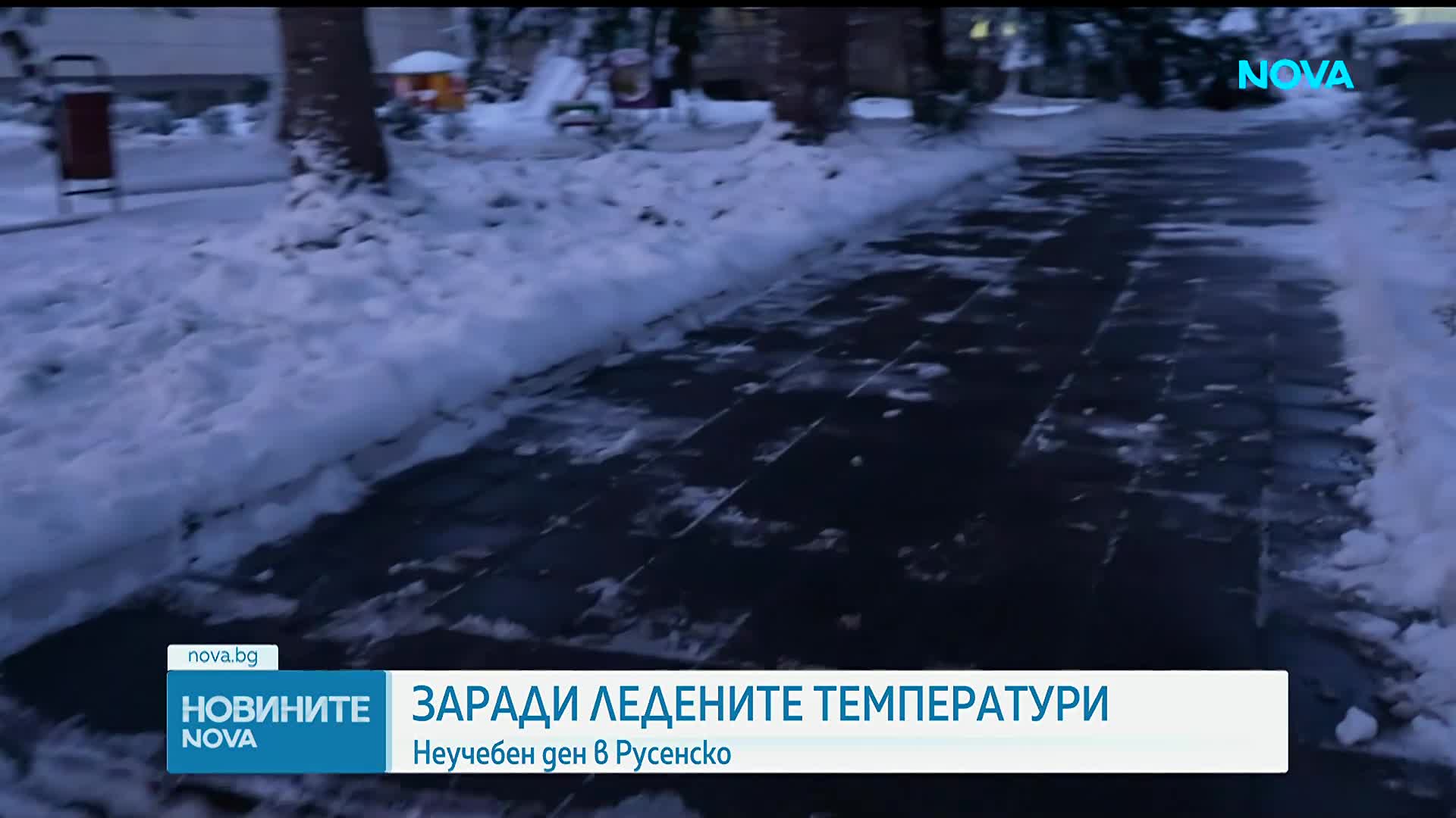 Кола се вряза в спирка в Русе: Предупреждение за поледици на много места в страната