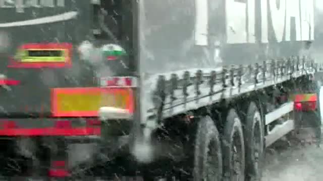 Кошмарен трафик заради снега във Видинско