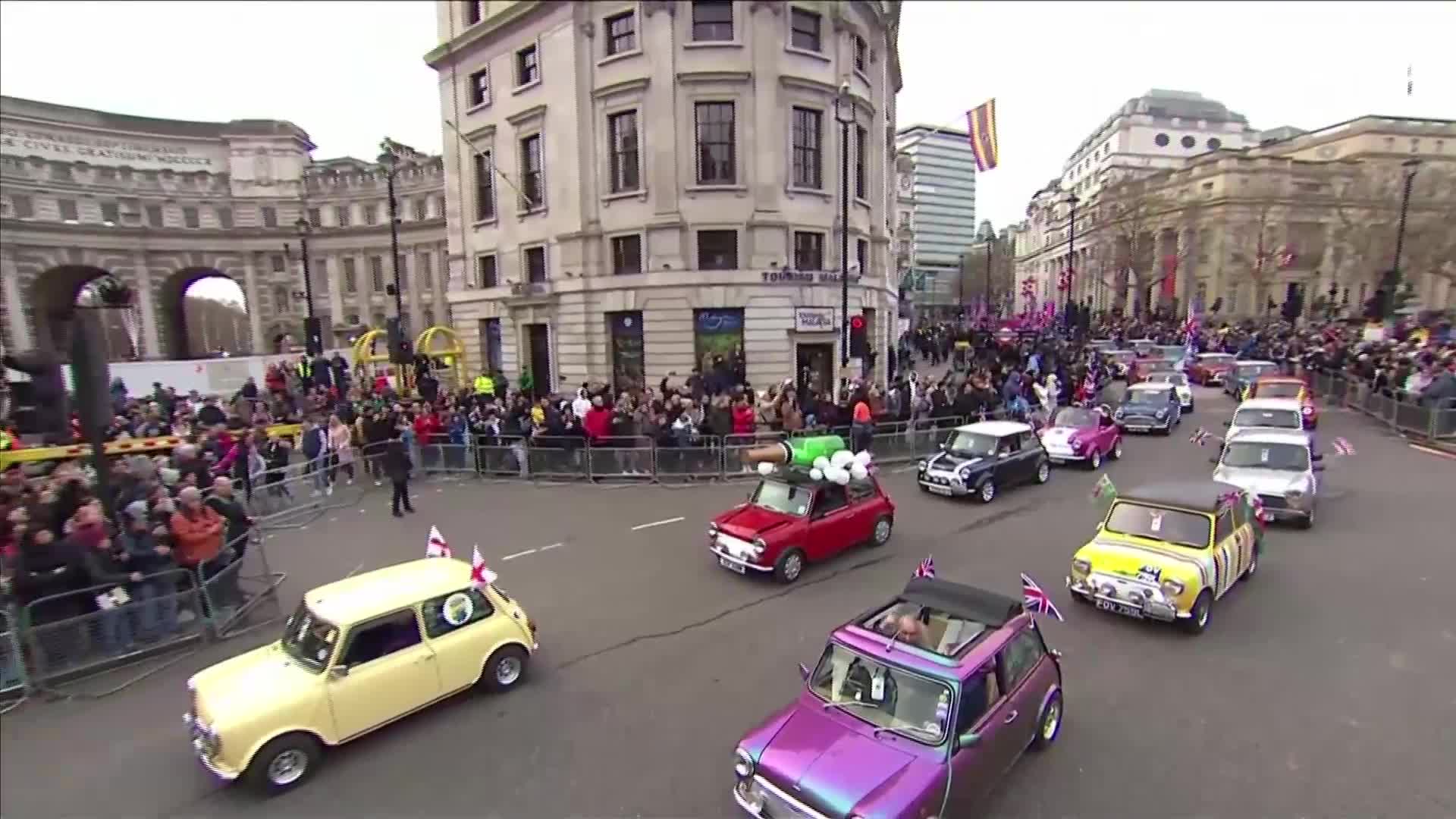 Лондон започна 2023 г. цветно с новогодишен парад (ВИДЕО)