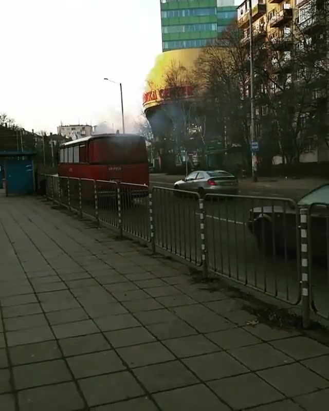 Авария на авариен автобус