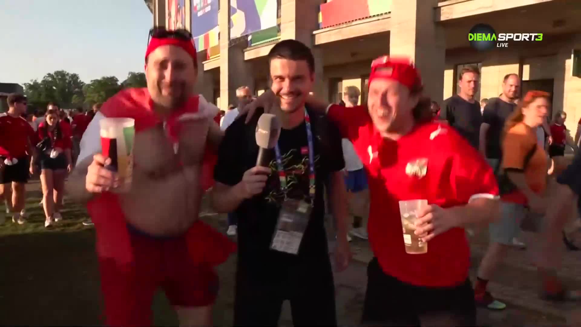 Радостта на австрийските фенове след победата над Нидерландия