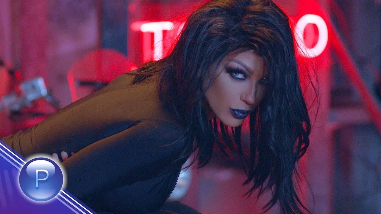 Емануела - Гледай ме на снимка, 2018