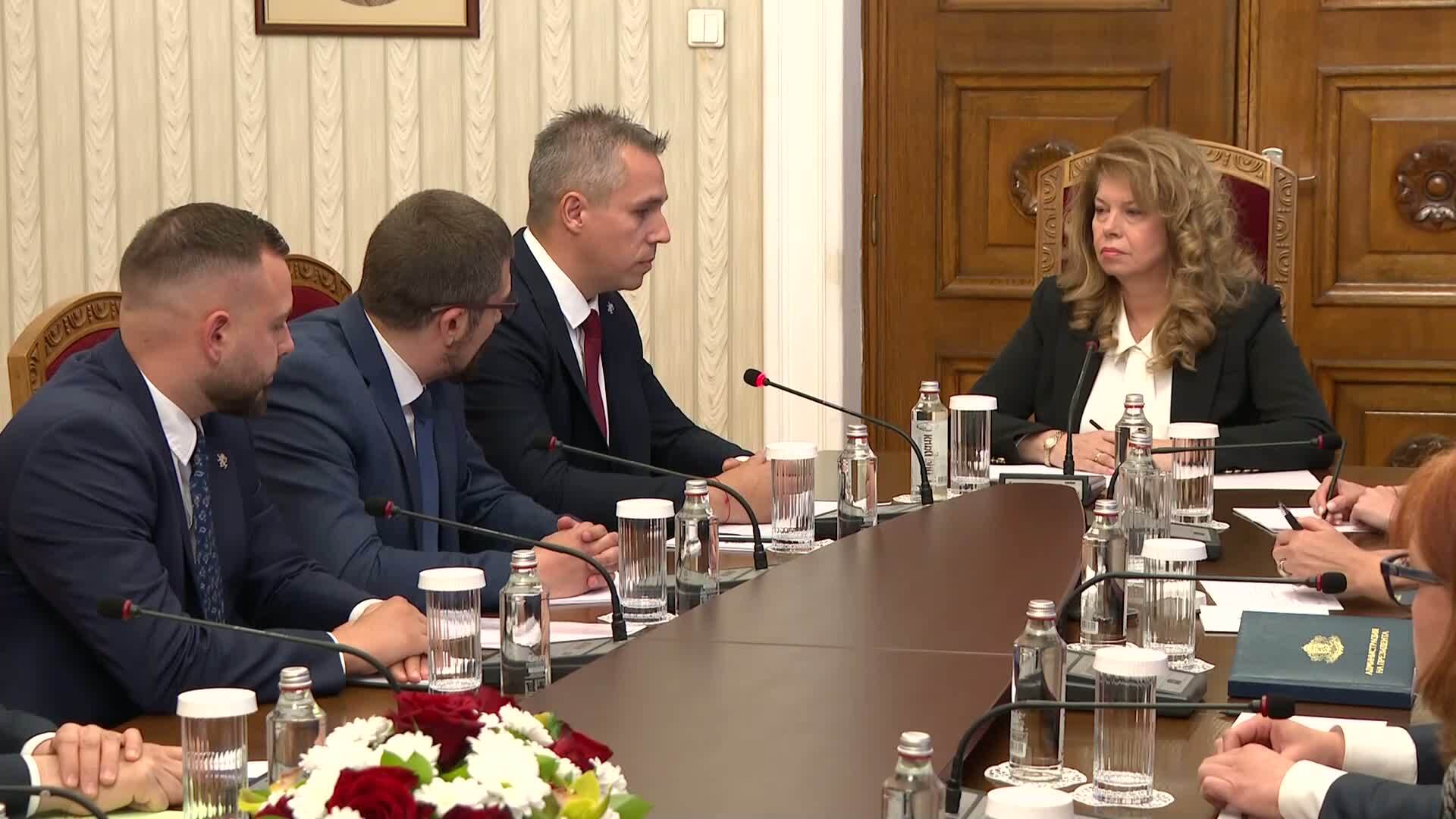 Консултации за съставяне на правителство и ключови политики