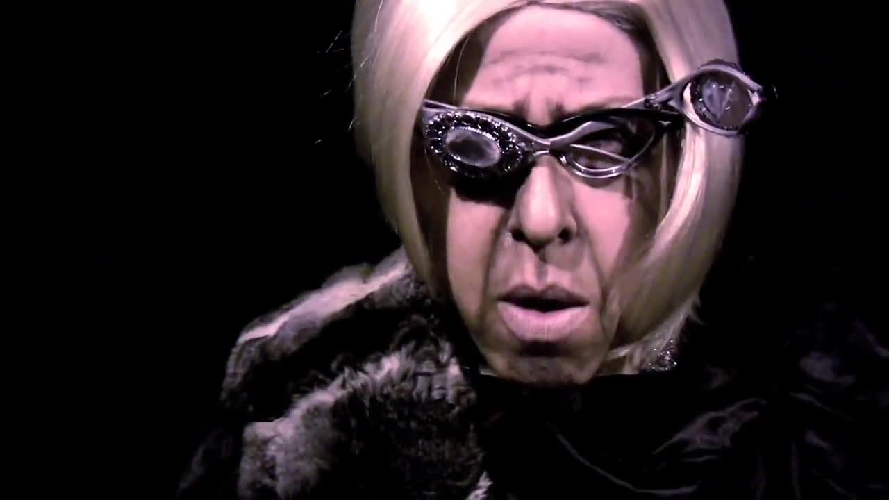 Дъртата Lady Gaga с мощна пародия на Alejandro 