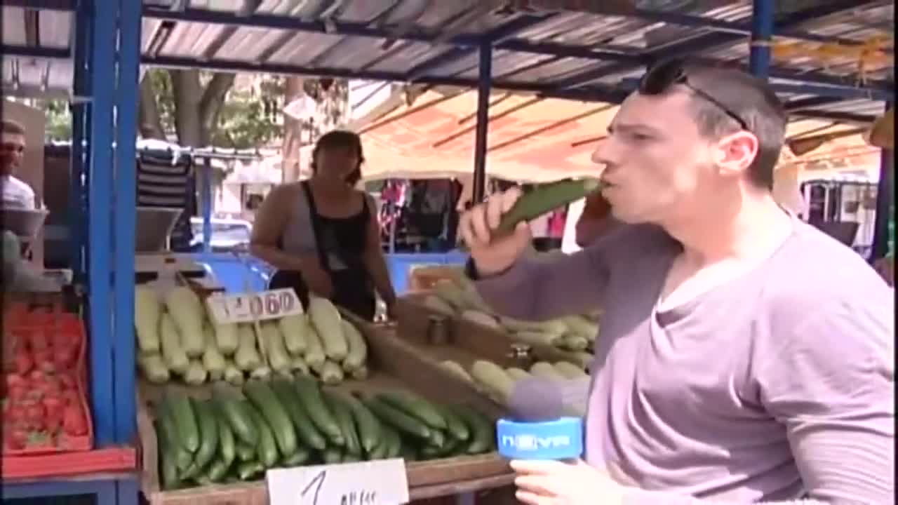 Лудия репортер - Ще ни убият ли краставиците?