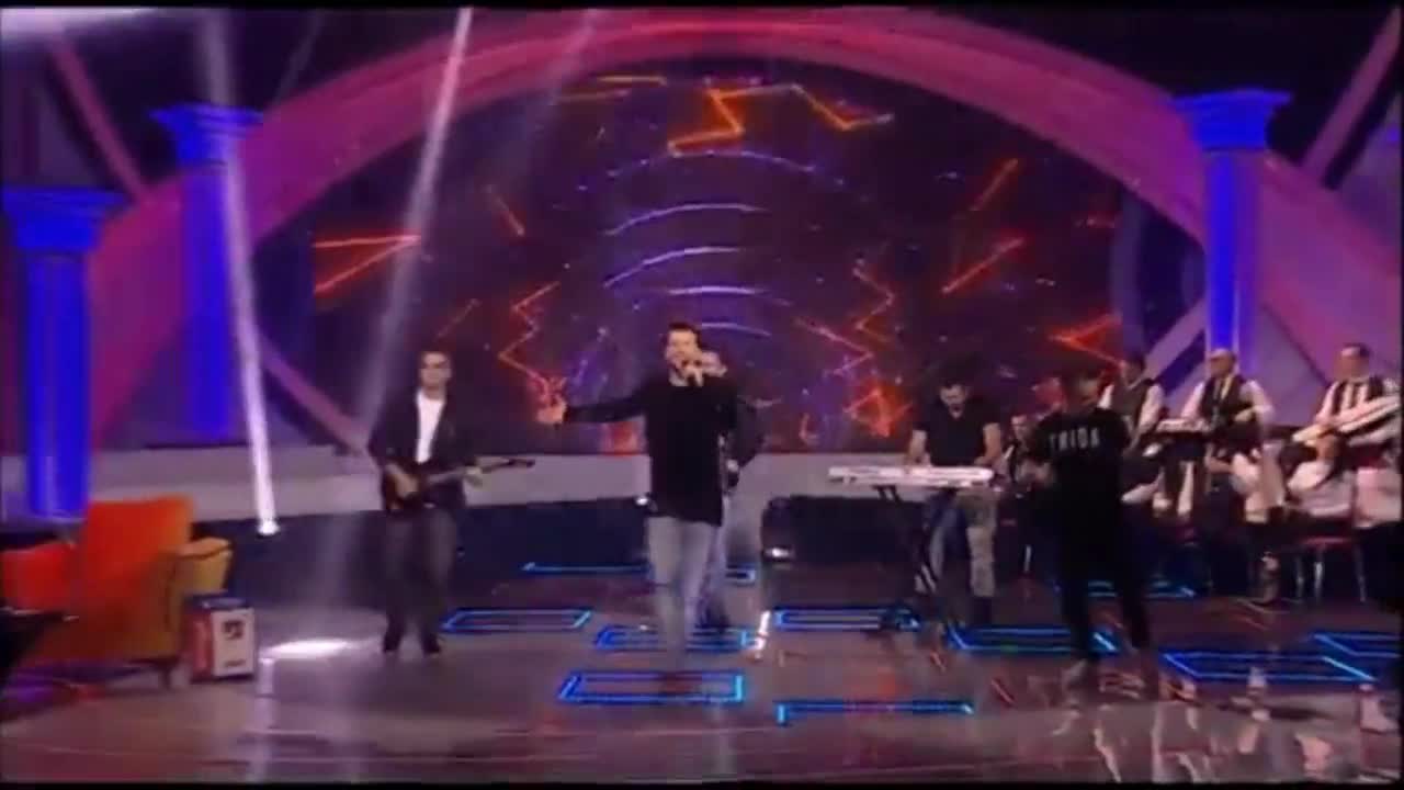 Premijera !!! Magla bend 2016 - Kao zena vredis milione - (tv Grand) - Prevod