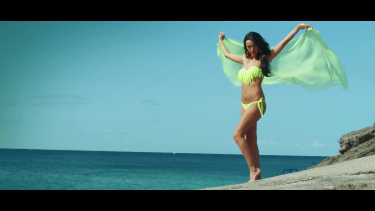 2о13 » Страхотна! Blero ft. Maria - Njе moment (official Video)