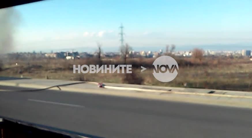 "Моята новина": Бус гори на Околовръстния път в София