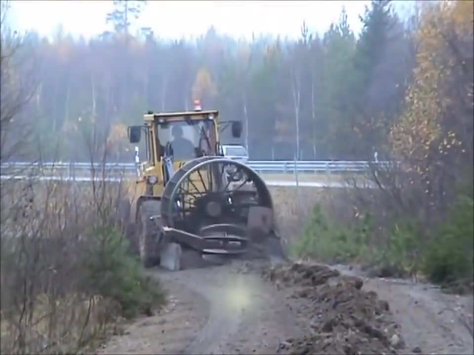 Вижте как се правят черни пътища по немски!