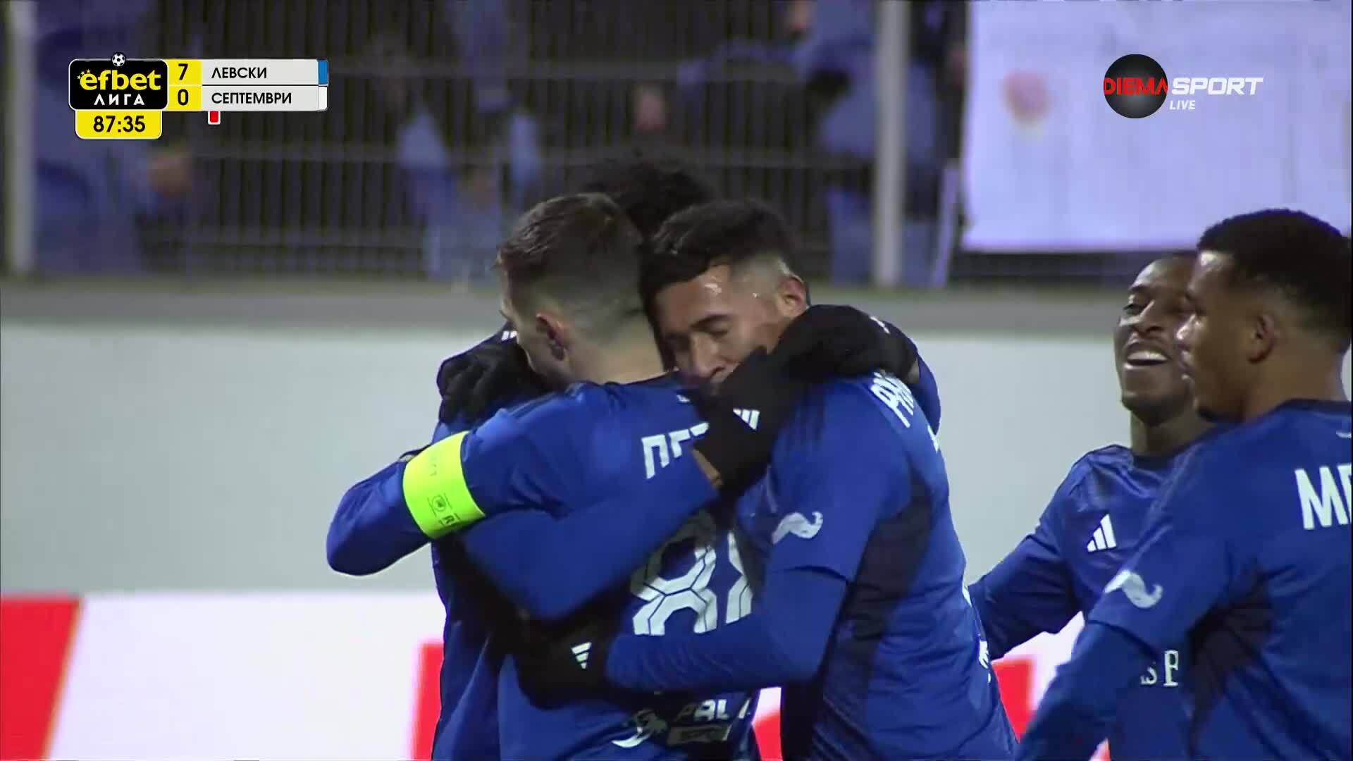 Кристиан Макун нанесе 7-мото попадение на Септември