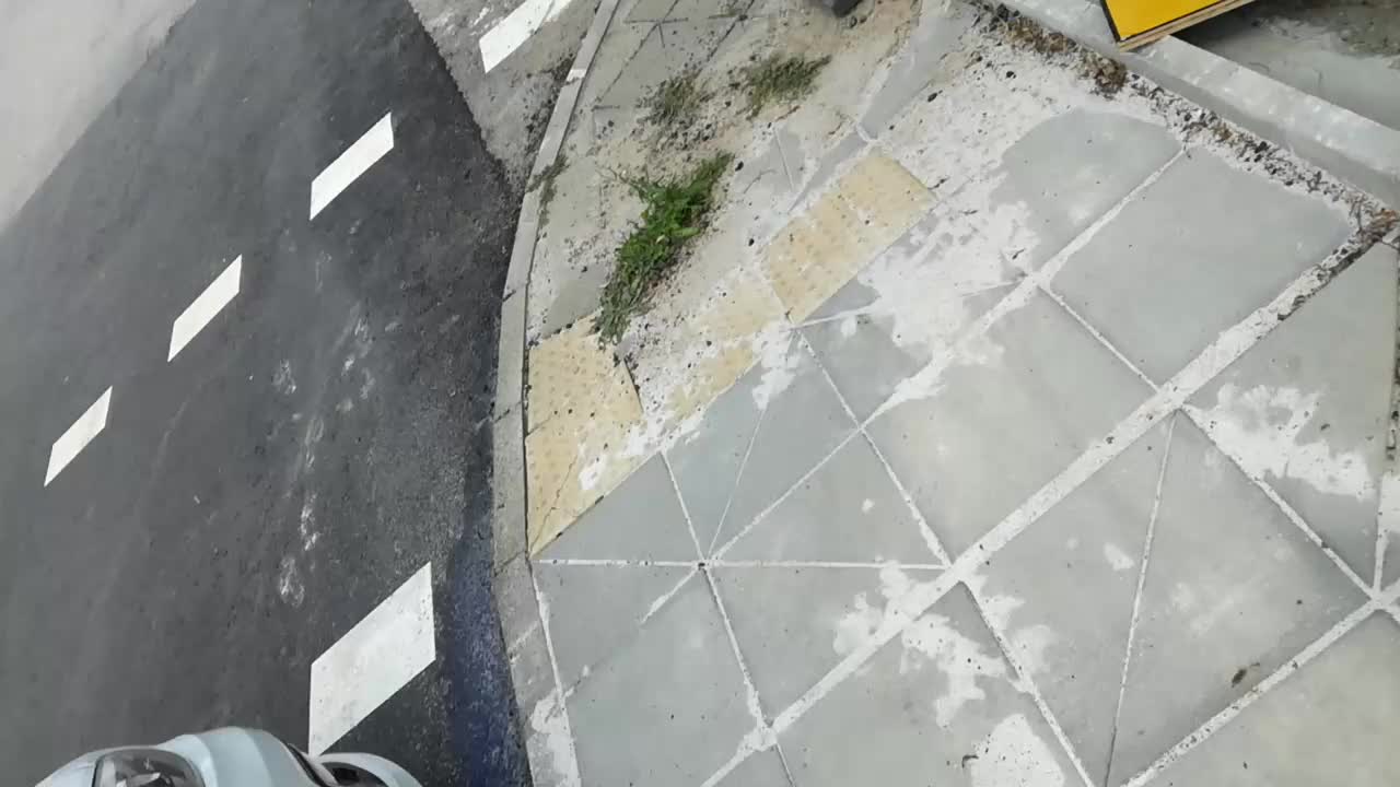 Пътни полицаи в нарушение