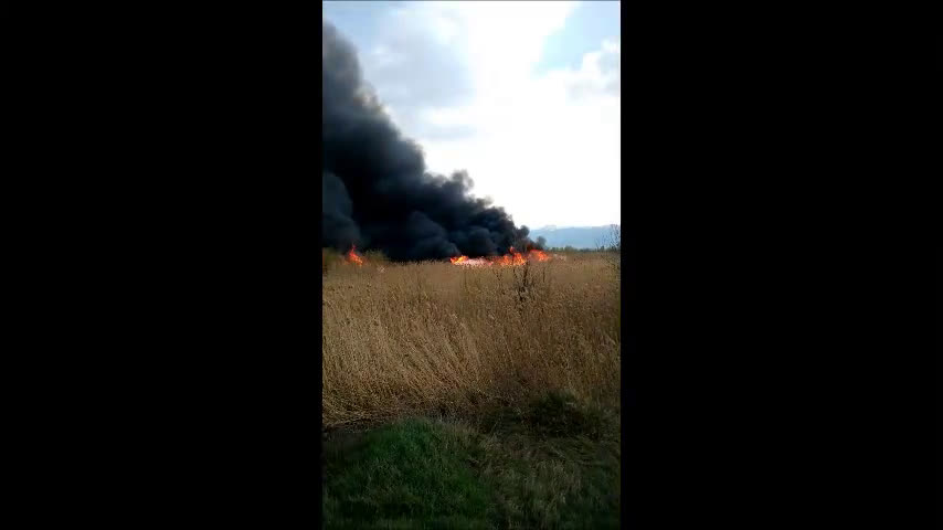 Пожар горя край Негован