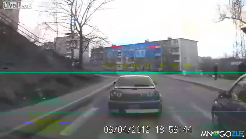 Руски Идиот със Skyline