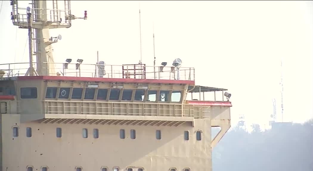 Корабът „Царевна” акостира на пристанището във Варна