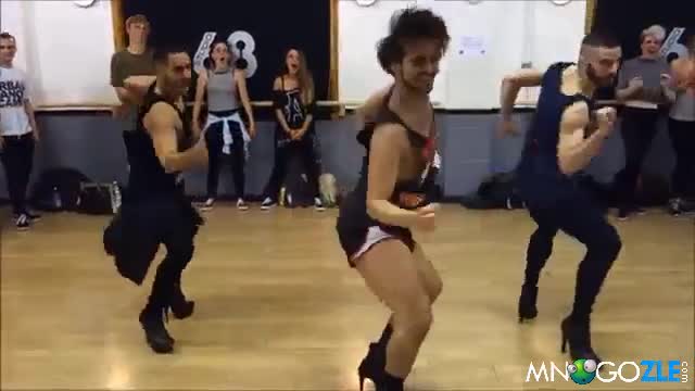 Адска хореография на мъже с токчета