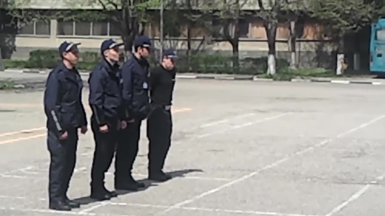 Театър "сълза и Смях". Родната полиция ни пази...