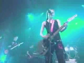 Avril Lavigne - Slipped Away